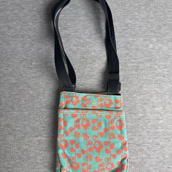 KAVU Zippit Cross Body Shoulder Bag Green And Orange Floral Pattern - Picture 3 of 5